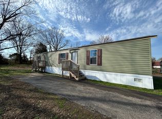 92 Riviera Courts Dr, Murray, KY 42071