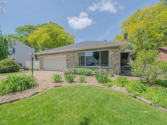 2nd image of 3415 Stonyridge Dr