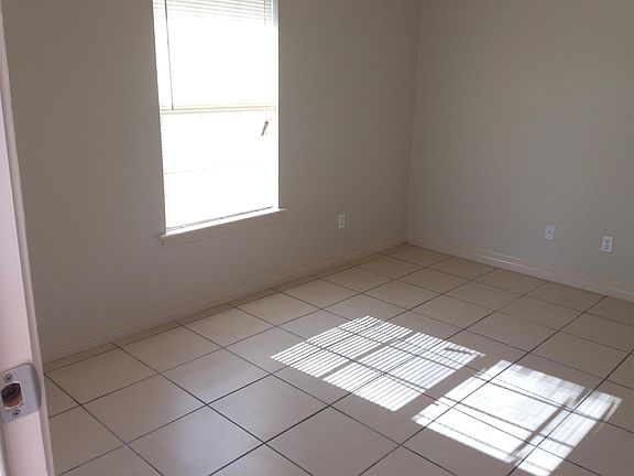 2nd image of 3121 Kilgore Ave