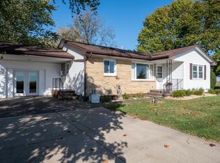 10924 W Haldane Rd, Polo, IL 61064