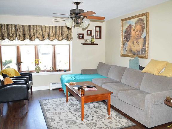 4th image of 88 Rosemont Ave