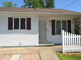 205 W Herrin St, Herrin, IL 62948