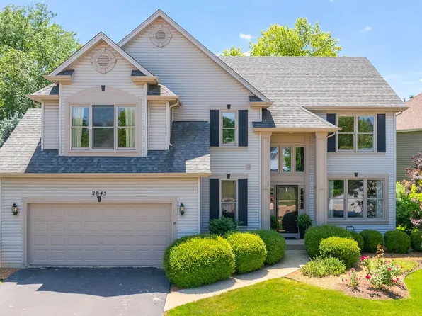 2845 Kendridge Ln, Aurora, IL 60502