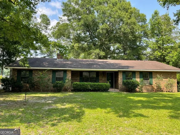105 Gundy St, Glennville, GA 30427