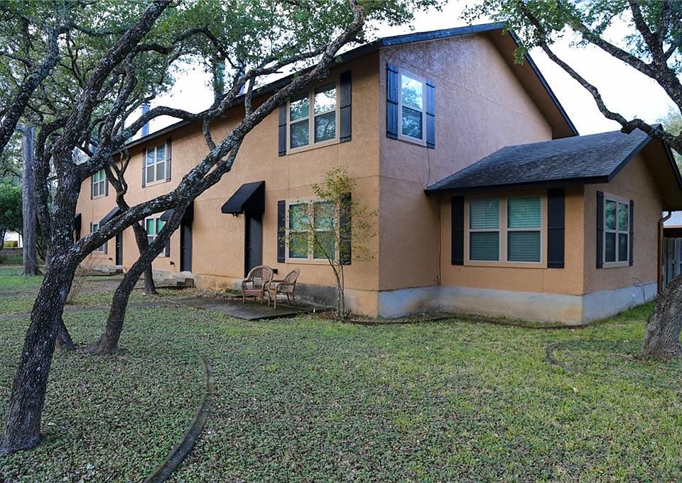1st image of 4 Deerfield Dr APT A
