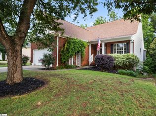 900 Medora Dr, Greer, SC 29650