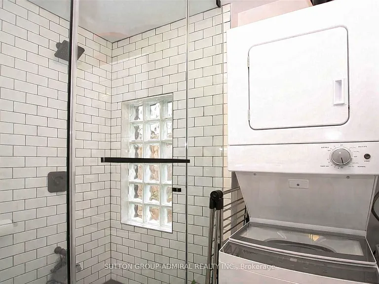 177 Logan Ave #MAIN FLOOR — Photo 8