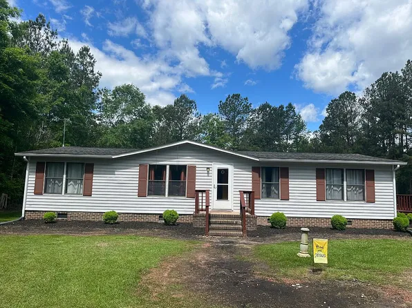 82 Elm Ct, Bracey, VA 23919