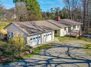 15301 Spring Branch Ln, Amelia Court House, VA 23002