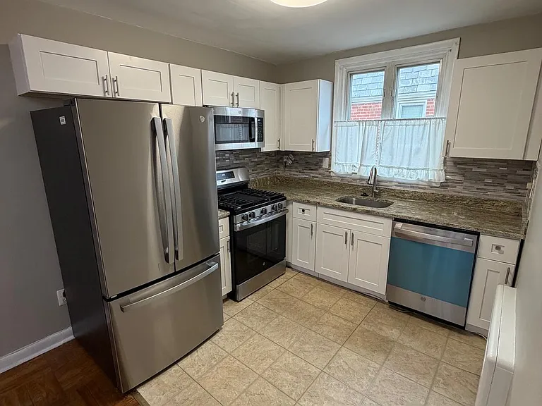 8523 Mansfield Ave #2 — Photo 5