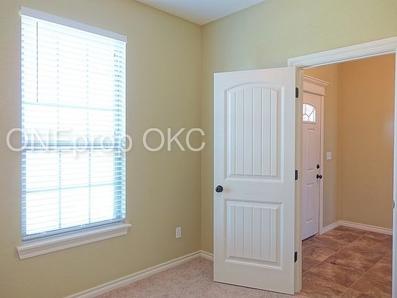 5th image of 612 Kearny Ln
