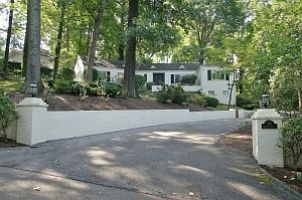 1st image of 1110 Oakwood Dr SW