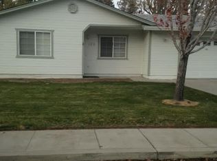 725 Pearl Cir, Susanville, CA 96130