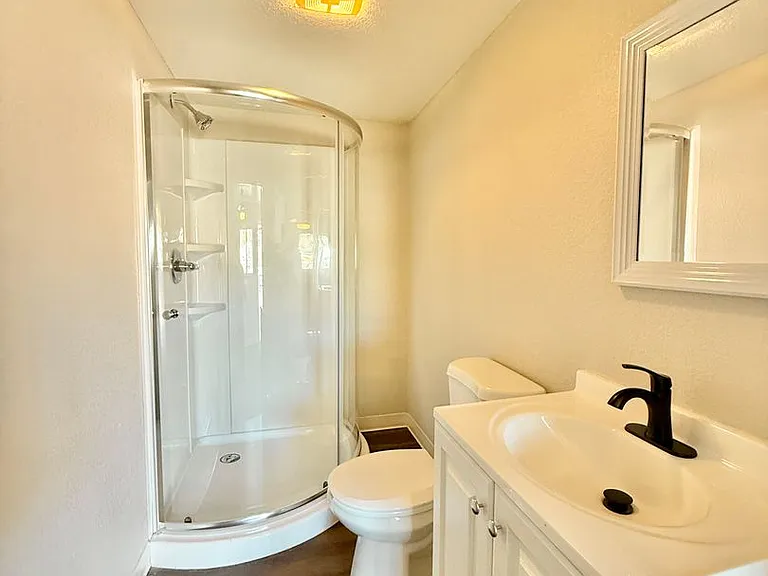 400 Santa Fe Dr #13 — Photo 3