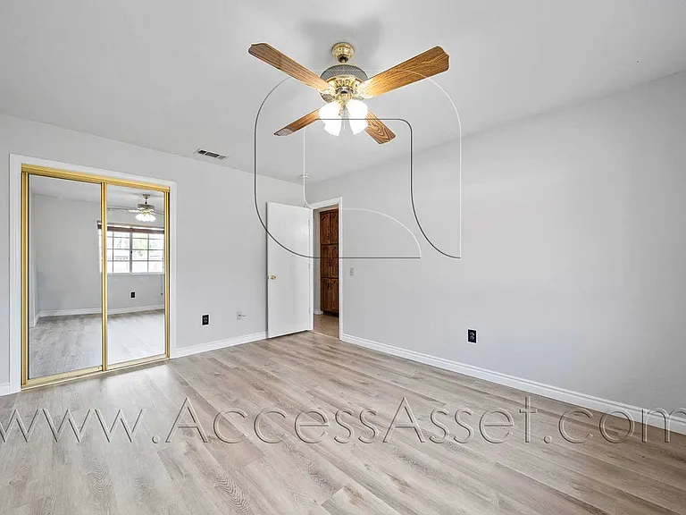 4473 Brighton Ct — Photo 19
