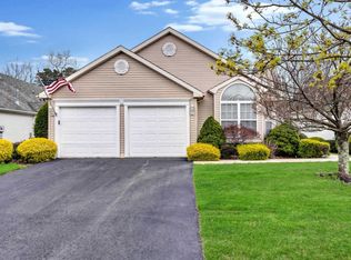 74 Rosewood Dr, Lakewood, NJ 08701