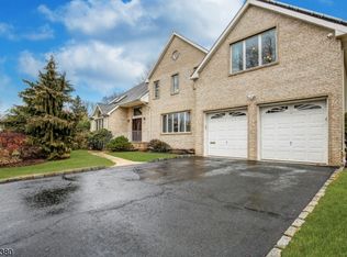 117 Thomas Dr, Clark, NJ 07066
