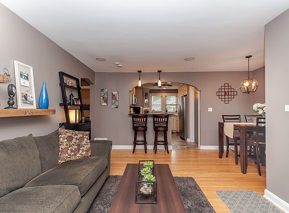 4th image of 5751 N Oriole Ave