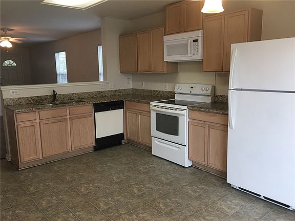 4th image of 13617 Sea Biscuit Dr