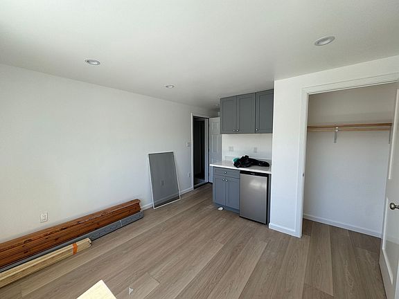 4th image of 14 Ocean Grove Ave #1A