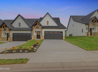 1820 Poplar Springs Pl, Maryville, TN 37803