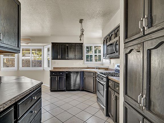 3rd image of 12126 Chato Villa Dr