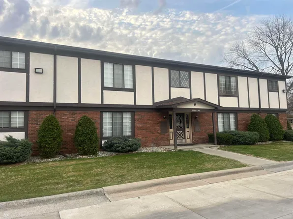 22835 Grove St, Saint Clair Shores, MI 48080