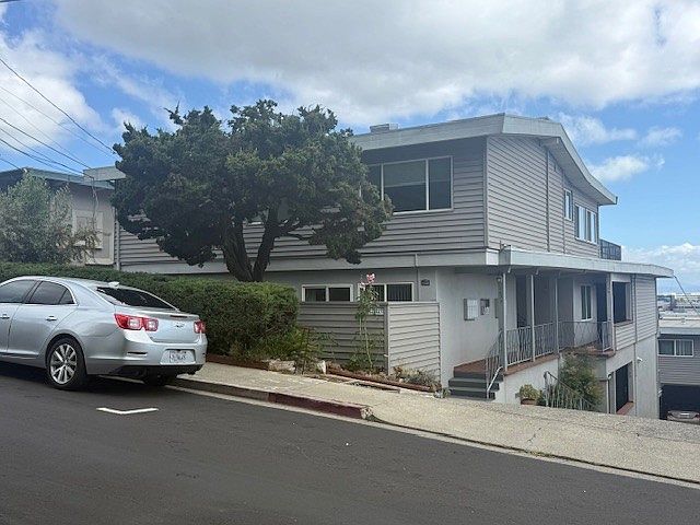 1st image of 1633 6th Ave APT 5
