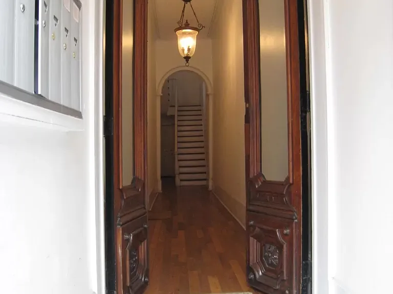 327 S 12th St — Photo 1