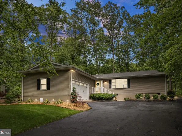 208 Sand Trap Ln, Locust Grove, VA 22508