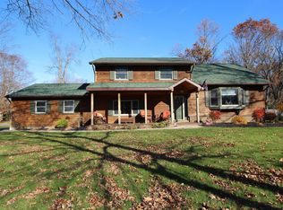 11 Denkers Dr, Ballston Lake, NY 12019