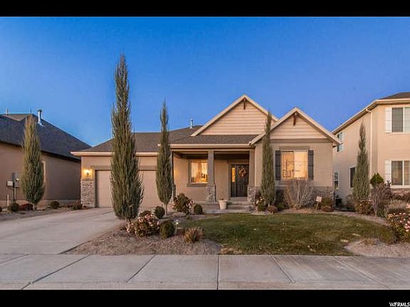 2nd image of 2898 N Desert Forest Ln
