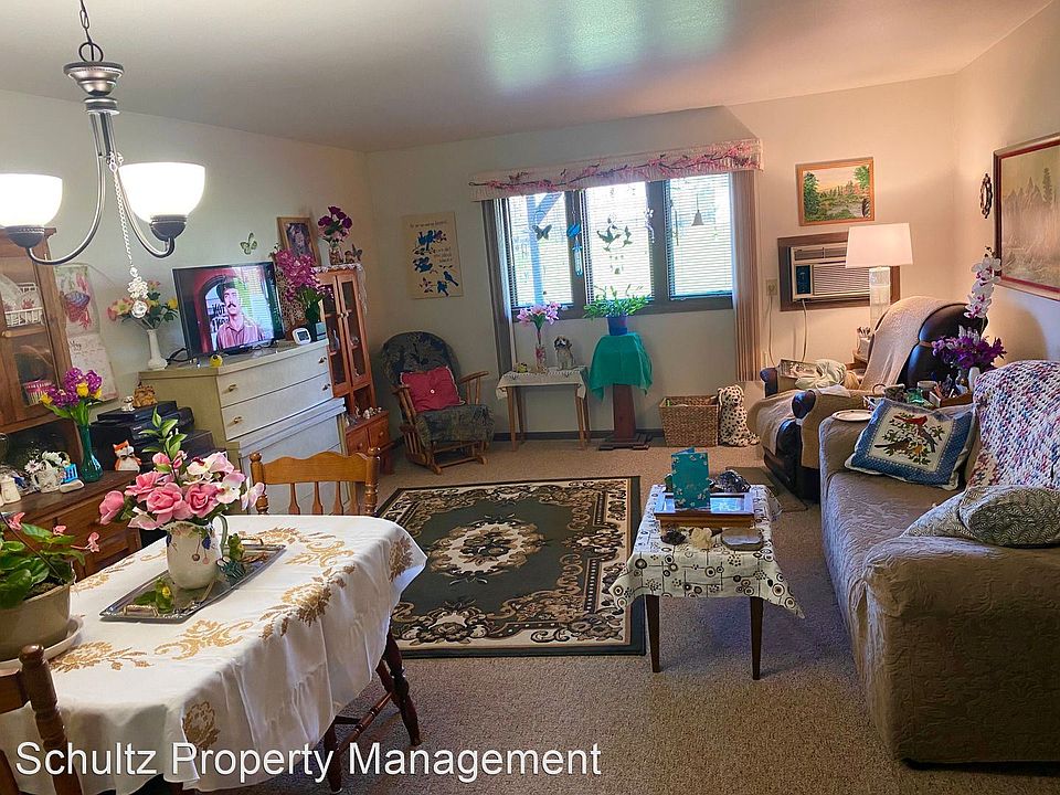 2nd image of 165 S Chet Krause Dr APT 1