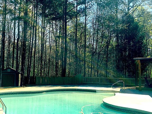 2nd image of 305 Pemberton Ct