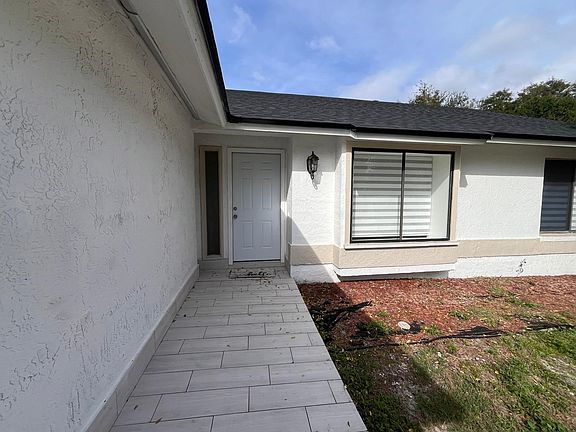 4th image of 906 Laura St