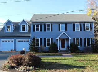 33 Willow Rd, Marblehead, MA 01945