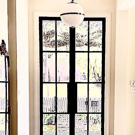 Front Entry 12' ceilings