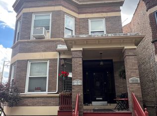 2515 W Argyle St #1, Chicago, IL 60625