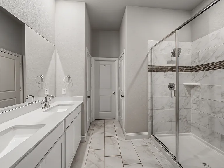 7513 Sunset Blvd — Photo 32