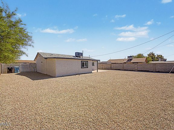 3rd image of 4044 W BURGESS Lane