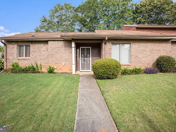 1491 Stoneleigh Way, Stone Mountain, GA 30088