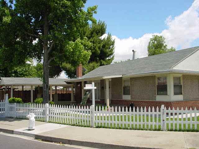 1st image of 22 E 19th St #Th