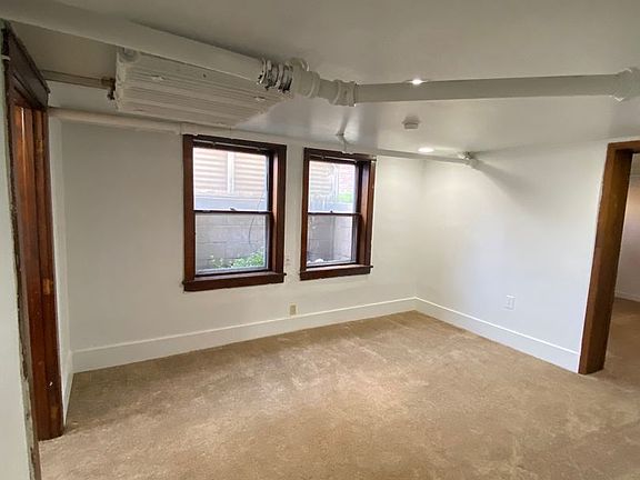 2nd image of 921 W Cross St APT 1