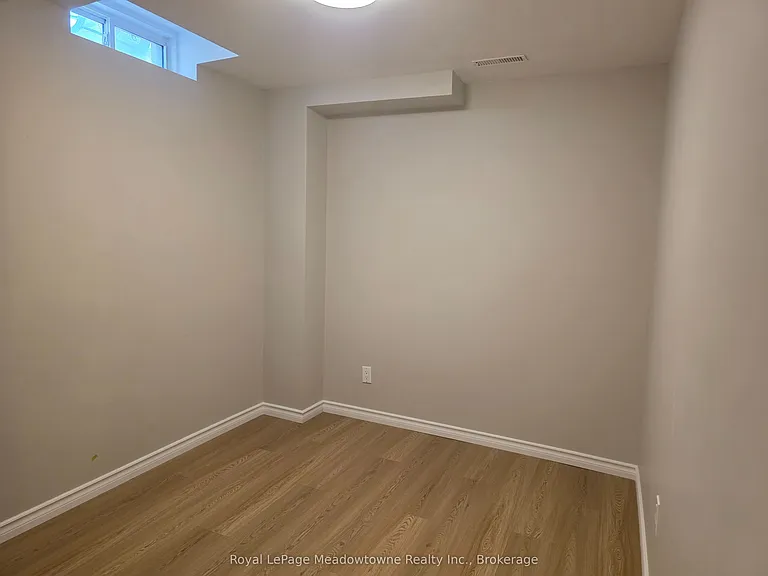 43 Dills Cres #BASEMENT — Photo 14