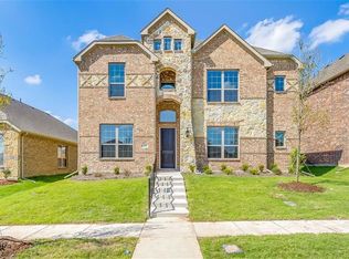107 Happy Ln, Red Oak, TX 75154