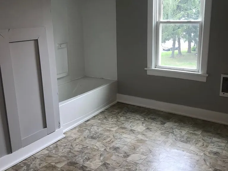10 Valley Street — Photo 11