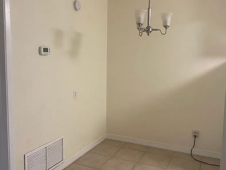 500 75th Ave N #2 — Photo 5