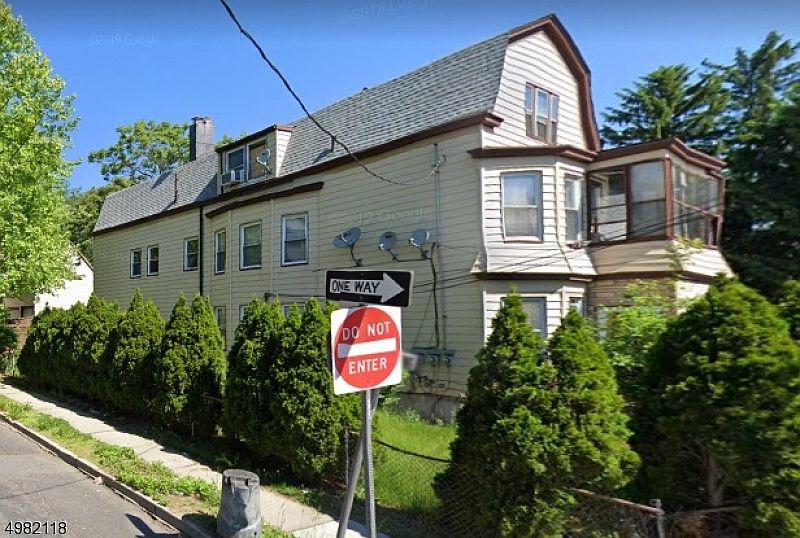 2nd image of 247-251 High St