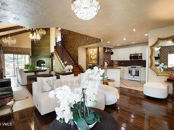 2nd image of 905 Crazy Horse Cir #905