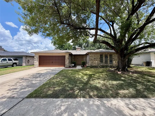 2218 Green Knoll Dr, Houston, TX 77067